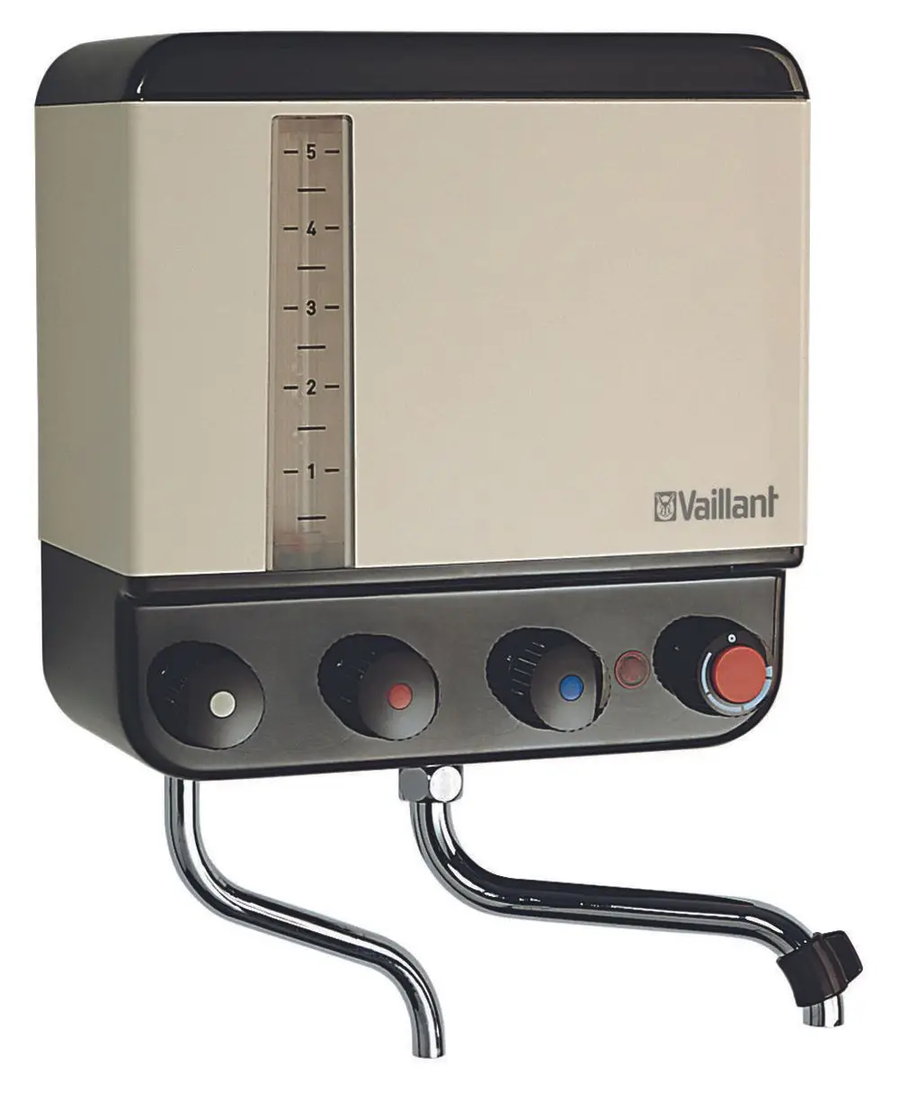Braunes Elektro-Kochendwassergerät von Vaillant, wandhängend, mit einem transparenten Wasserstandsanzeiger und drei Drehreglern für Temperatur und Wasserfluss.